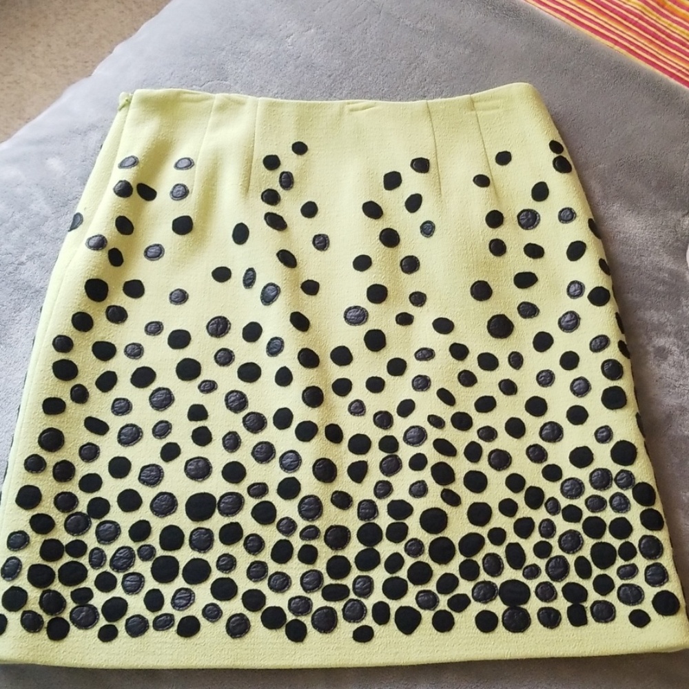 Nice skirt! Size L